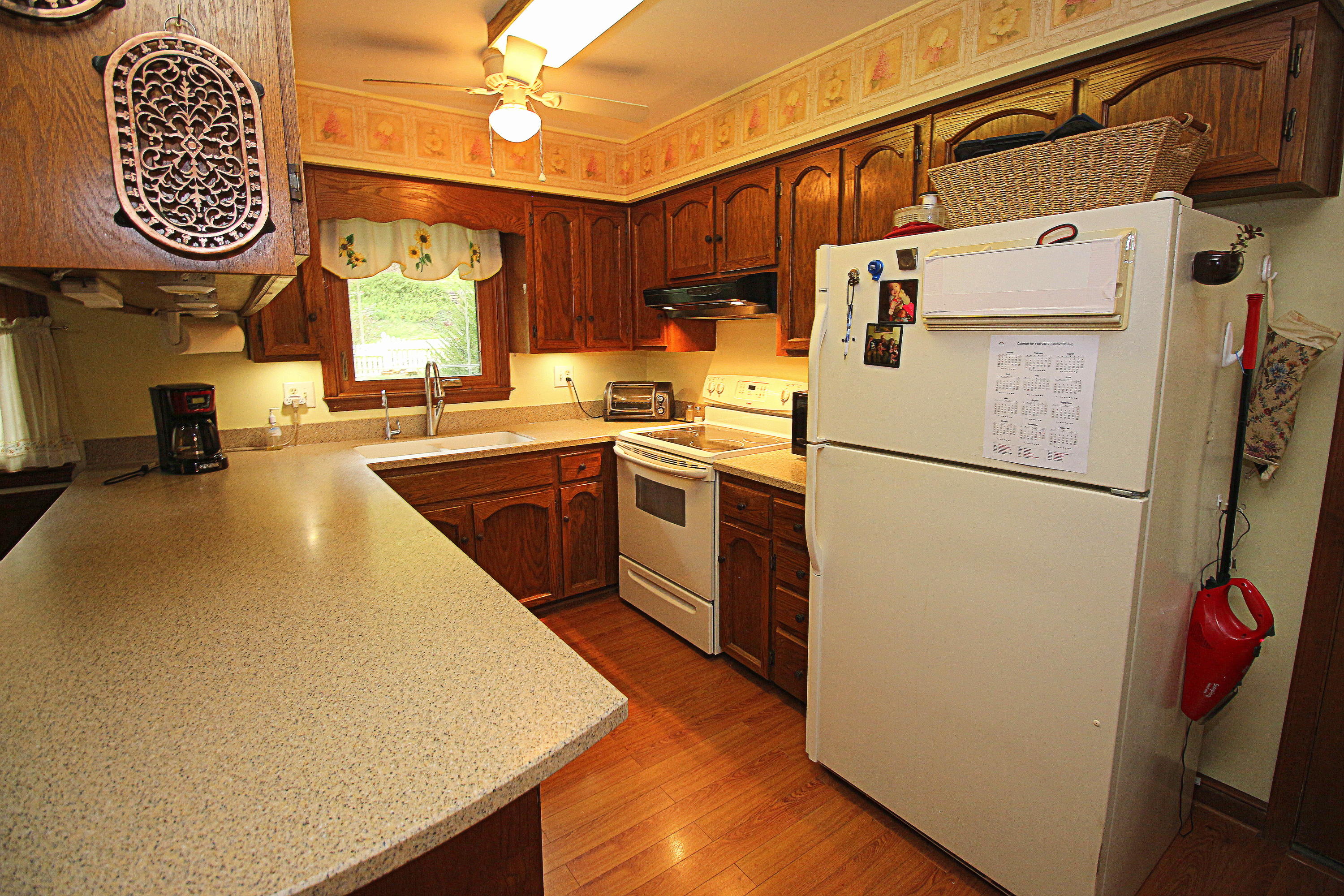 6112 Burnham Road Roanoke, VA 24018 - Photo 8 of 45 300 dpi16