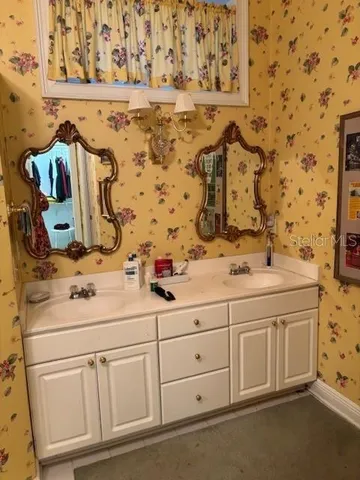 $565,000 | 801 Greenbrier Lane, Tallahassee, FL 32308