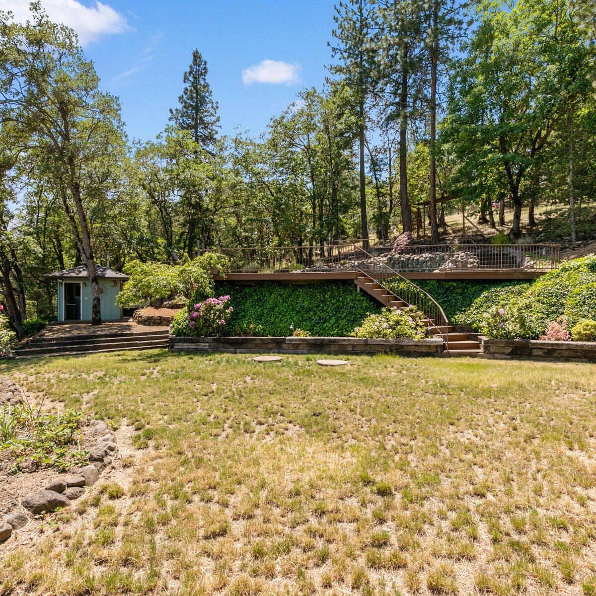 6195 Pioneer Road Medford, OR 97501 - Photo 38 of 48 28-custom-WCIM0038