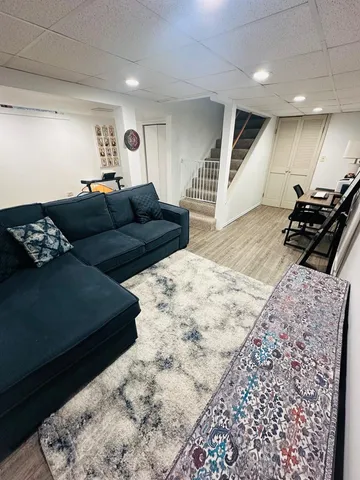 $2,550 | 2062 Danbury Place, Hoffman Estates, IL 60169