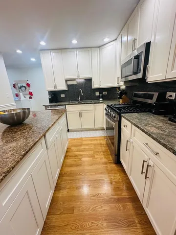 $2,550 | 2062 Danbury Place, Hoffman Estates, IL 60169