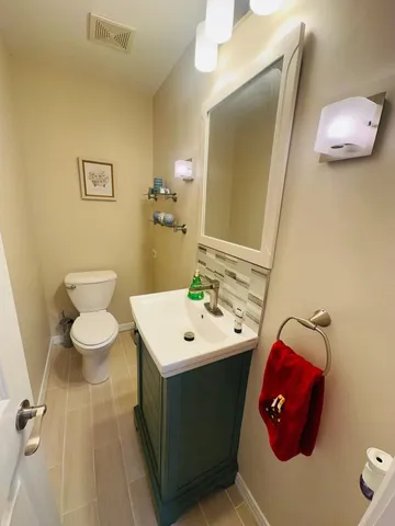 $2,550 | 2062 Danbury Place, Hoffman Estates, IL 60169