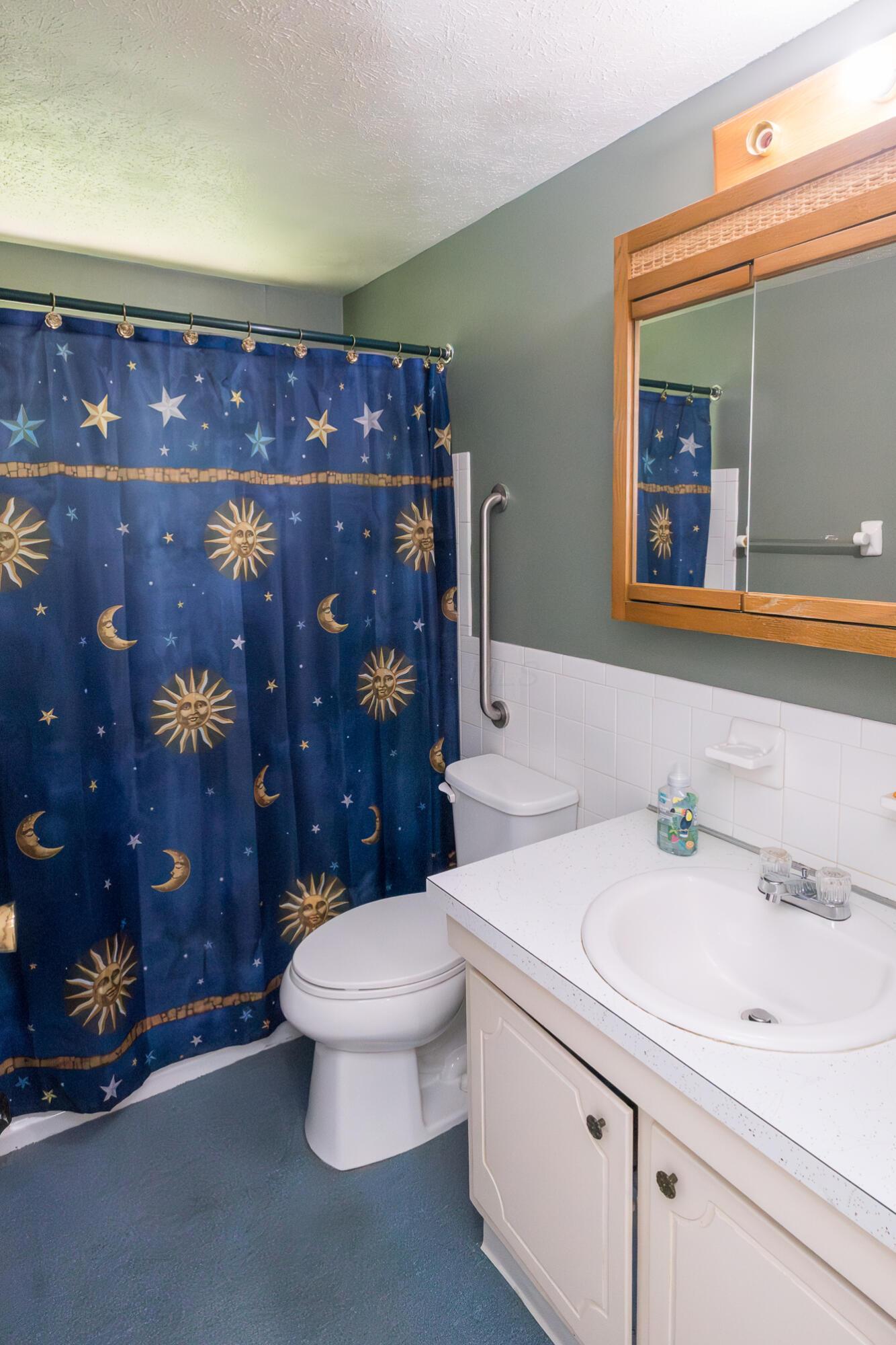 1824 Penfield Road East Columbus, OH 43227 - Photo 15 of 27 Full Bath