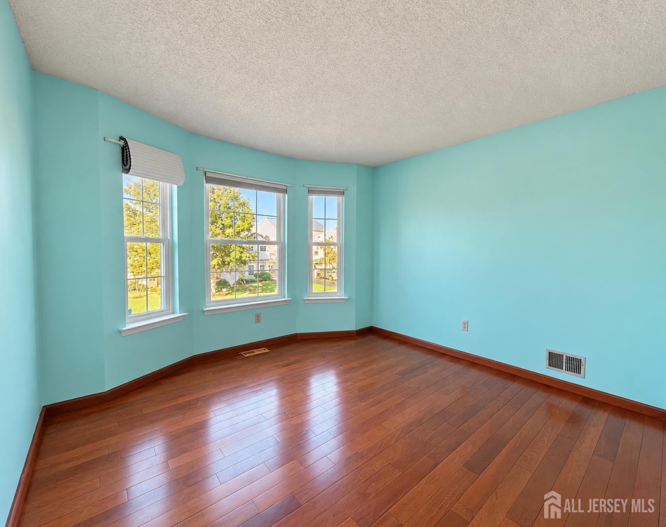 296 Pegasus Road Piscataway, NJ 08854 - Photo 23 of 30 Gallery Image 23