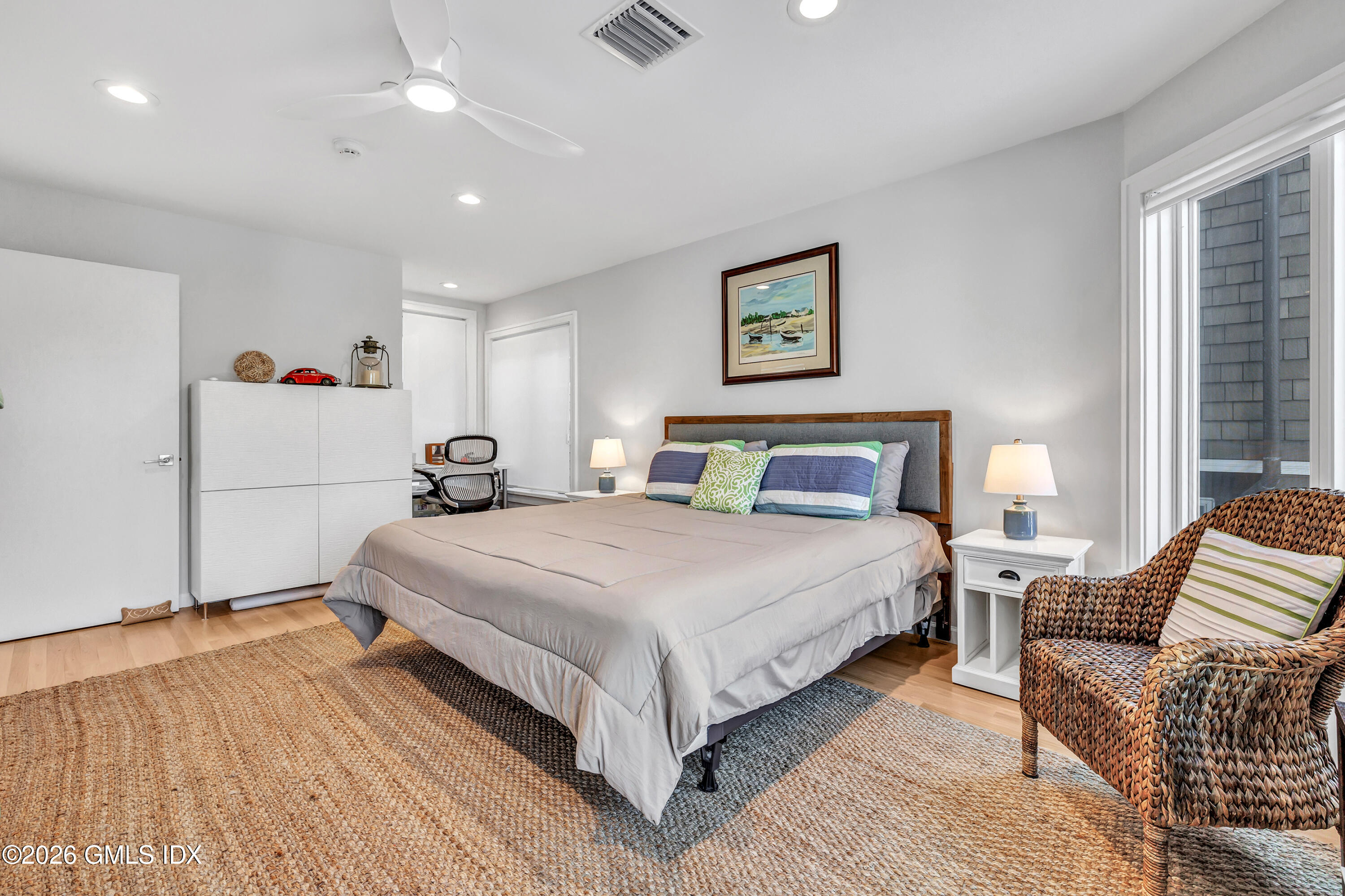 1053 Fairfield Beach Road Fairfield, CT 06824 - Photo 25 of 40 bedroom2/office