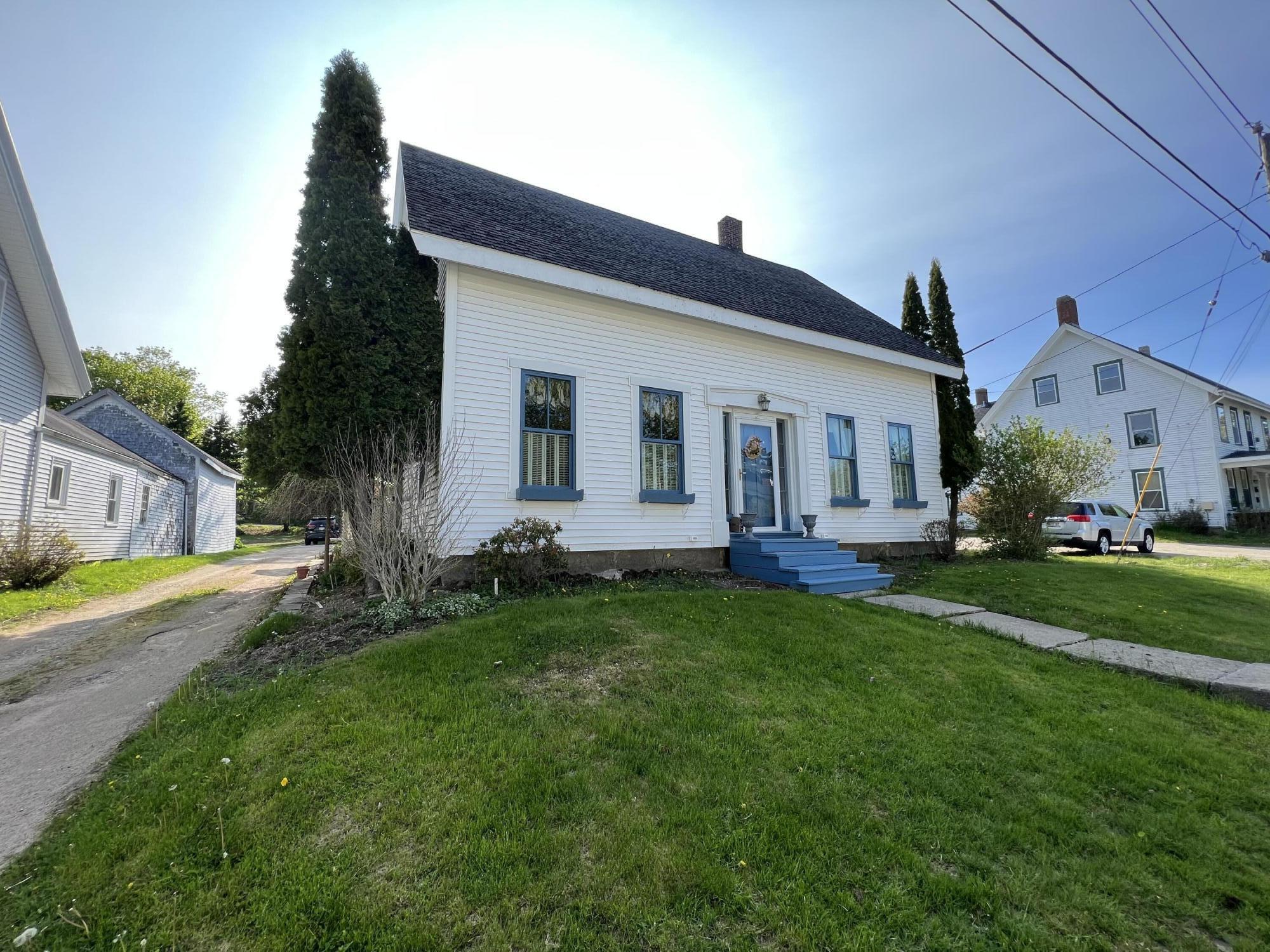 38 Center Street Machias, ME 04654 - Photo 5 of 150 EC283A6C-22C4-439A-AC4D-A9EB466DBD4E