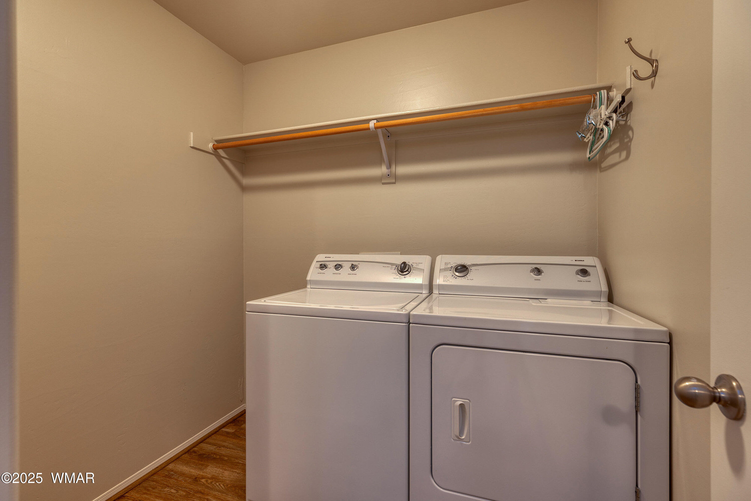 6954 Starlight Ridge Road Lakeside, AZ 85929 - Photo 19 of 37 Laundry room