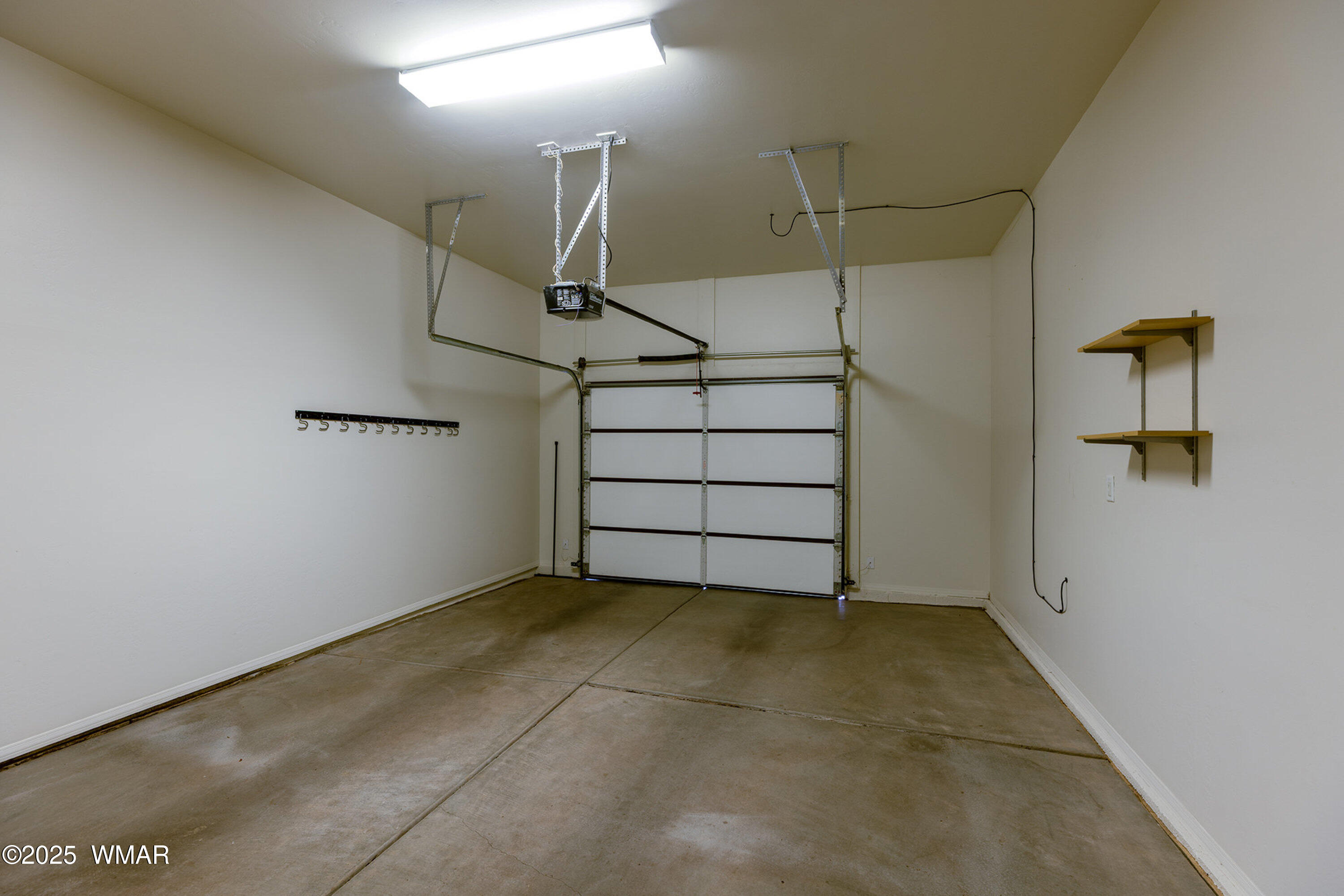6954 Starlight Ridge Road Lakeside, AZ 85929 - Photo 30 of 37 Garage