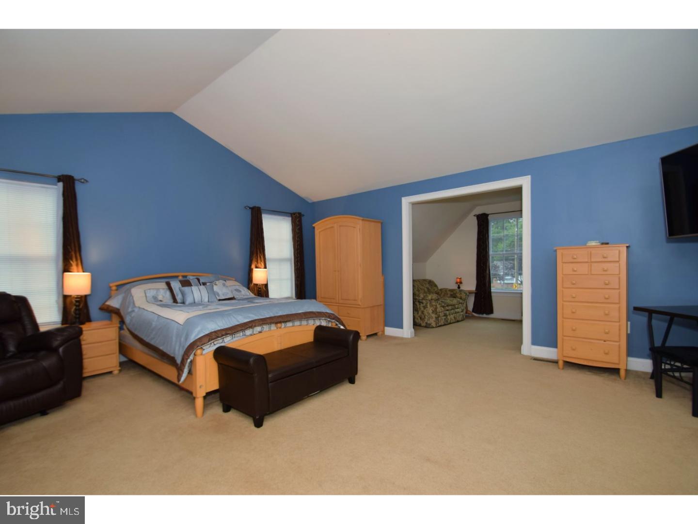 11043 Knights Road Philadelphia, PA 19154 - Photo 12 of 25