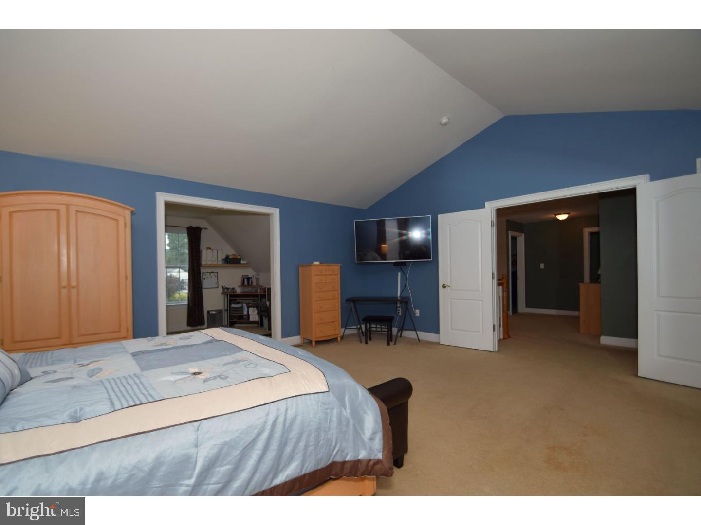 11043 Knights Road Philadelphia, PA 19154 - Photo 13 of 25