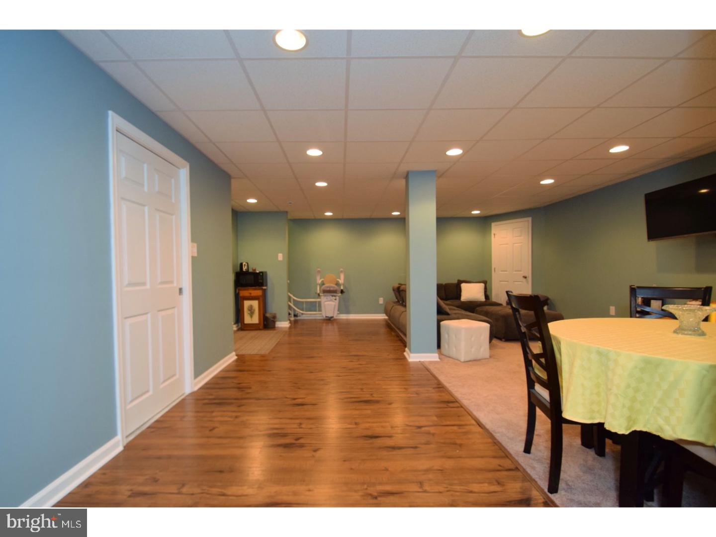 11043 Knights Road Philadelphia, PA 19154 - Photo 21 of 25