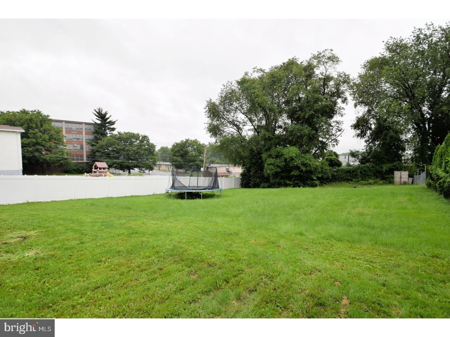 11043 Knights Road Philadelphia, PA 19154 - Photo 24 of 25