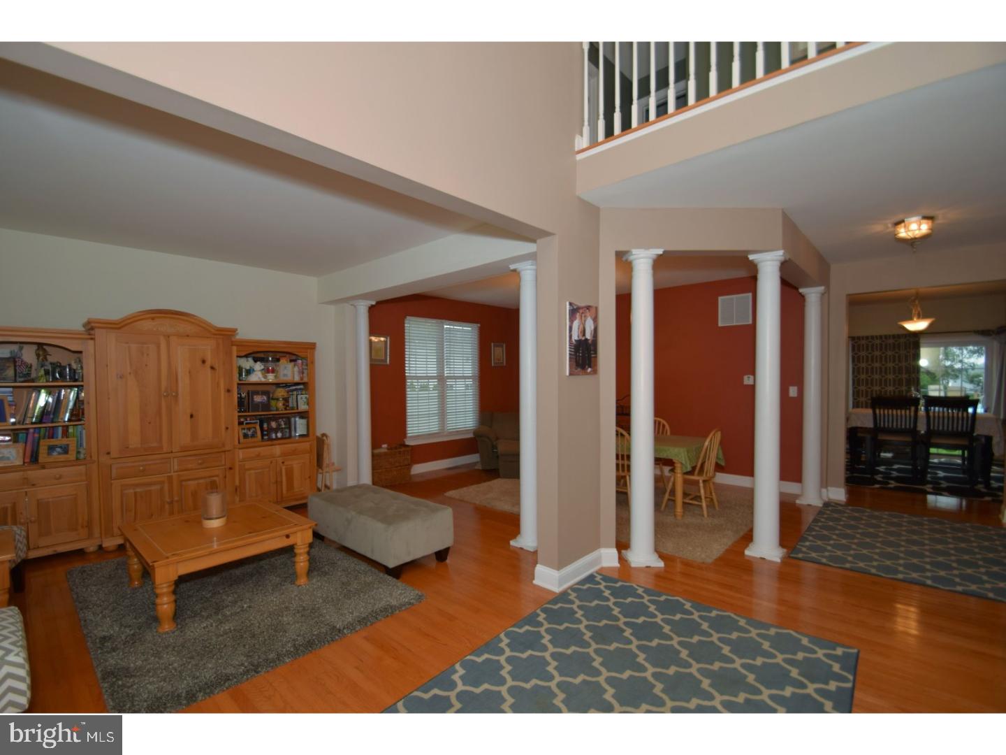 11043 Knights Road Philadelphia, PA 19154 - Photo 4 of 25