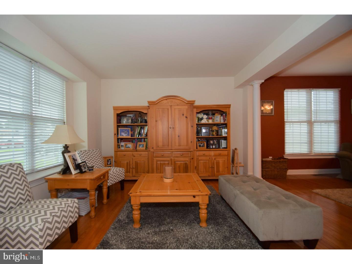 11043 Knights Road Philadelphia, PA 19154 - Photo 5 of 25