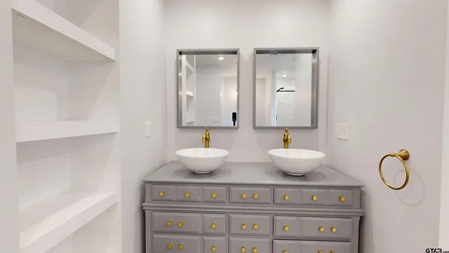 $325,000 | 14553 County Road 2191, Whitehouse, TX 75791