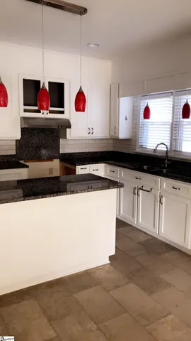 $1,950 | 117 Pine Street, Greer, SC 29650