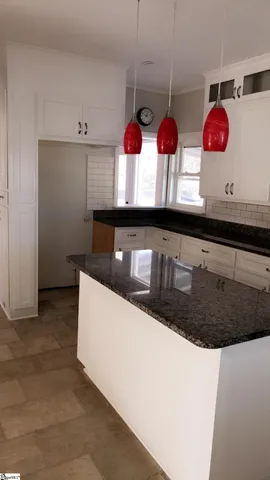 $1,950 | 117 Pine Street, Greer, SC 29650