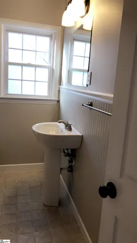 $1,950 | 117 Pine Street, Greer, SC 29650