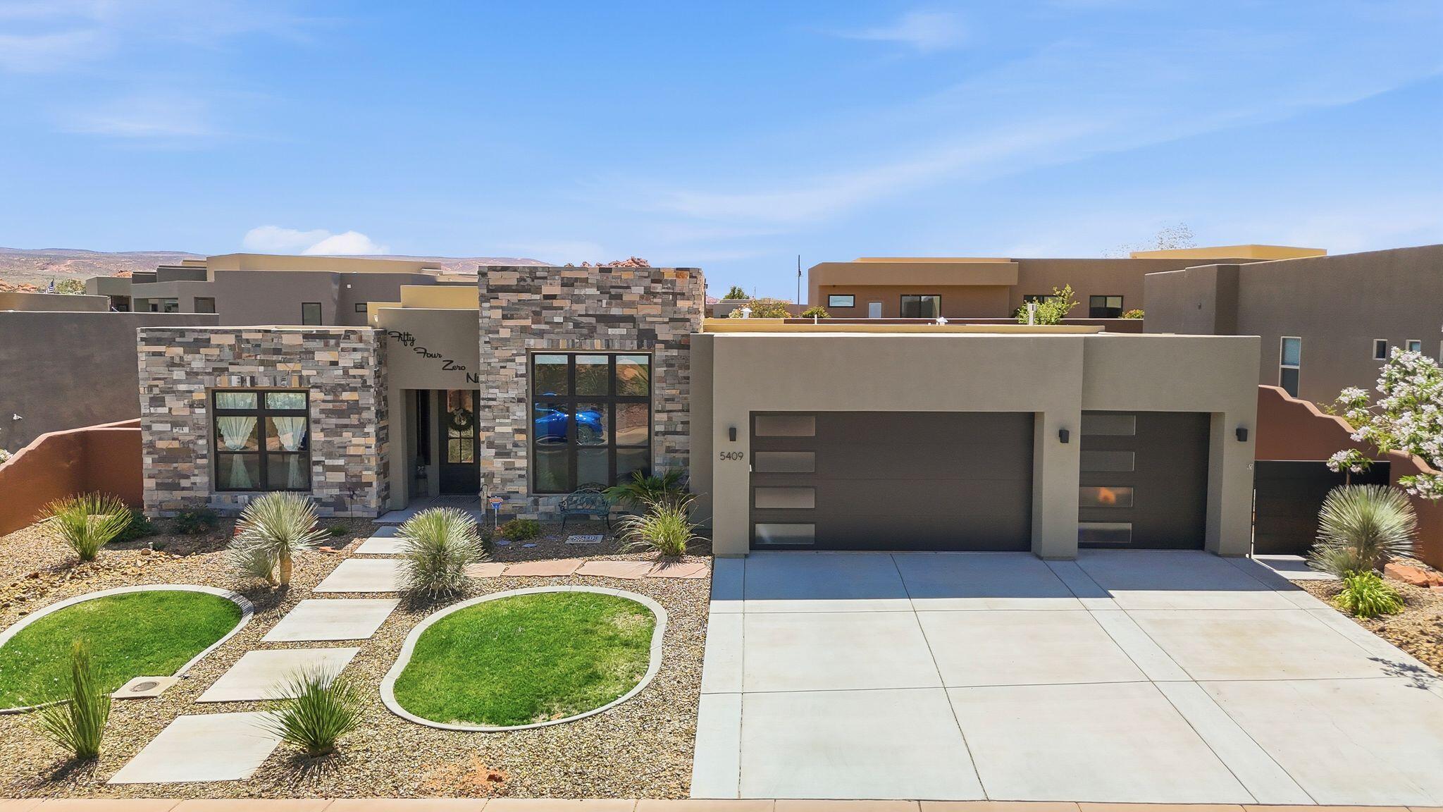5409 West Copper Cliffs Way Hurricane, UT 84737 - Photo 4 of 50 Aerial of front of house