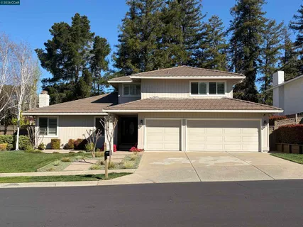 $1,975,000 | 216 Royal St Court, Danville, CA 94526