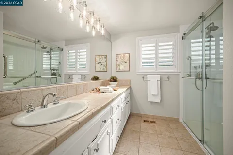 $1,975,000 | 216 Royal St Court, Danville, CA 94526