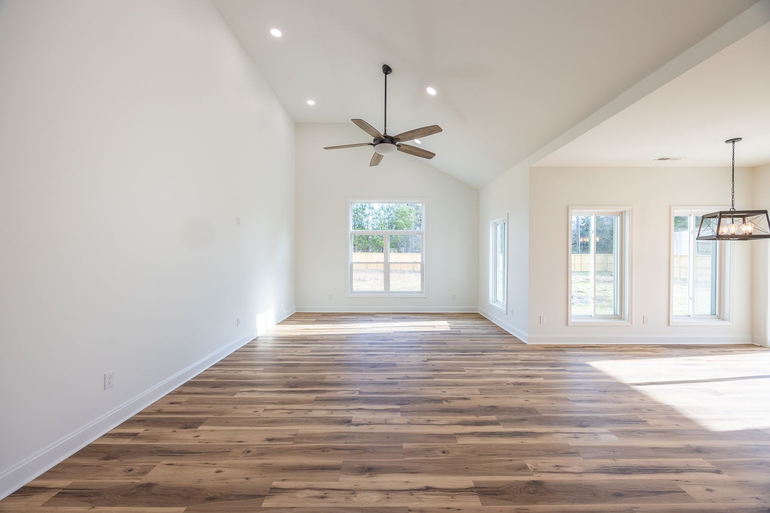 1509 Old Estill Springs Road Decherd, TN 37324 - Photo 8 of 25