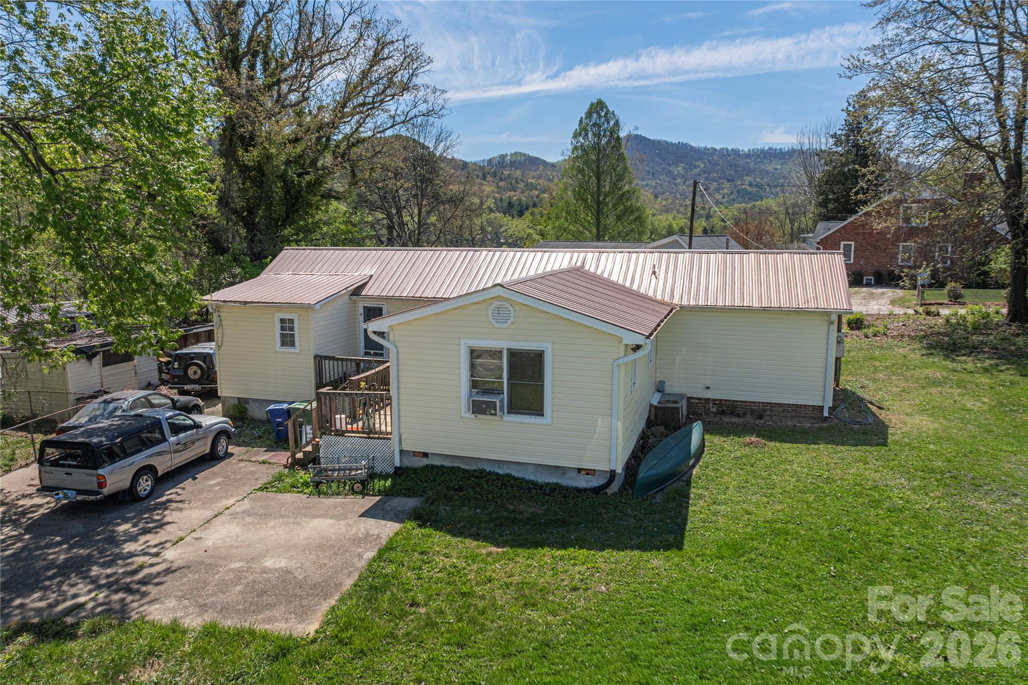11 East Porter Road Asheville, NC 28803 - Photo 2 of 19