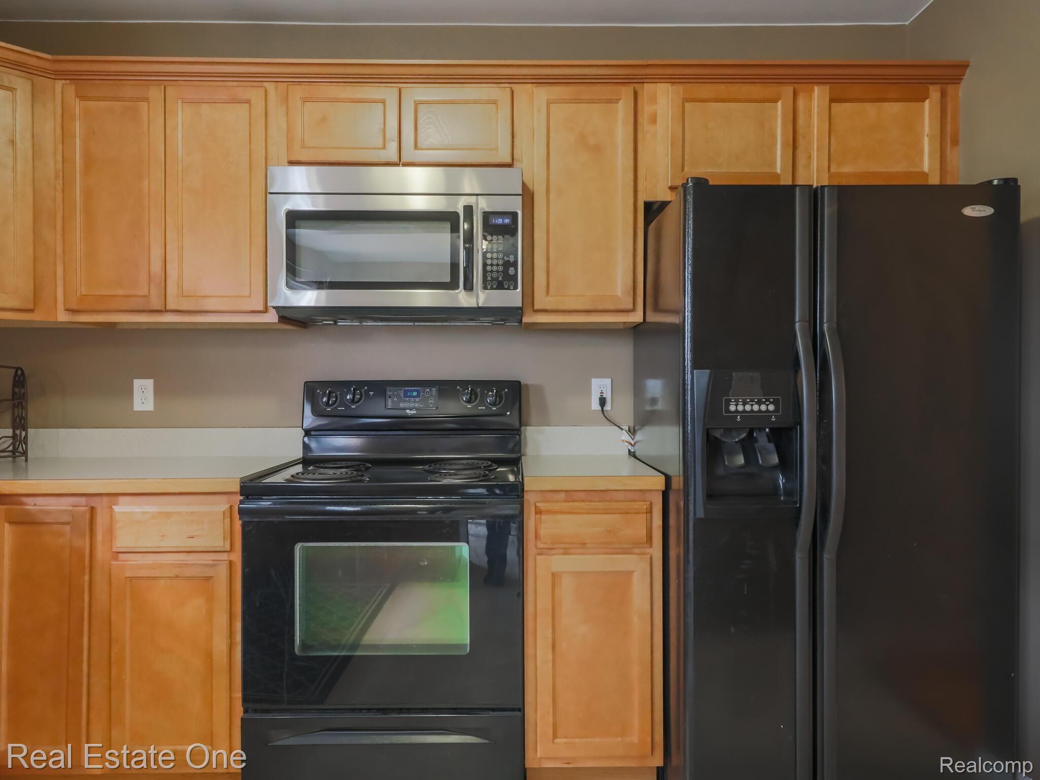 2910 Clivedon Road Howell, MI 48843 - Photo 18 of 43 18-Clivedon.jpg