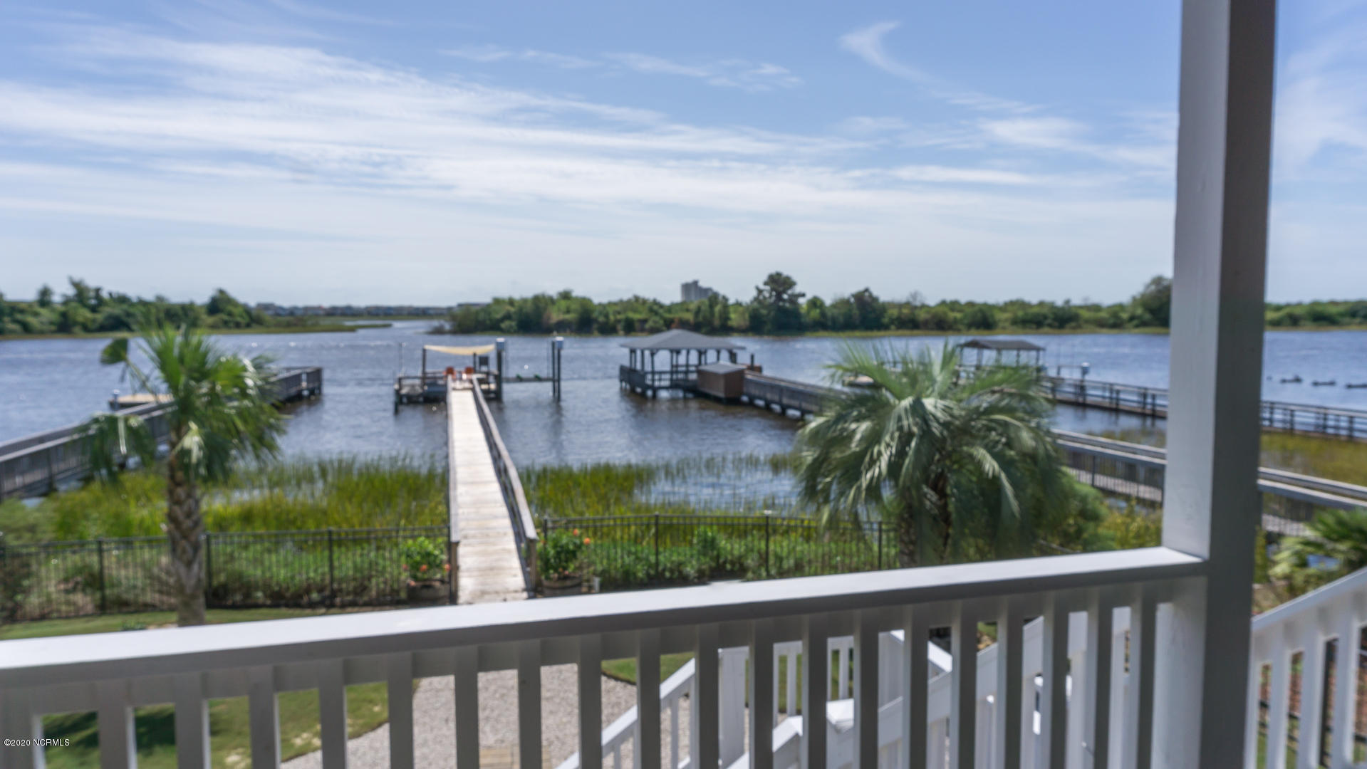 7005 Lester Street Southwest Ocean Isle Beach, NC 28469 - Photo 15 of 71 Upper deck