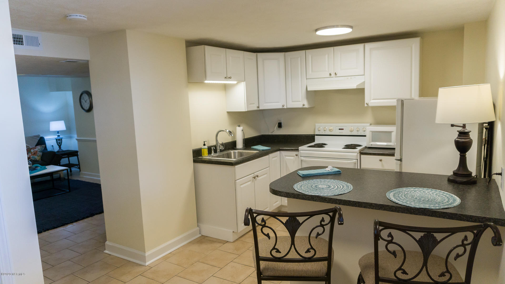 7005 Lester Street Southwest Ocean Isle Beach, NC 28469 - Photo 53 of 71 Full kitchen