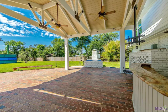 $990,000 | 1621 Bayou Black Drive, Houma, LA 70360