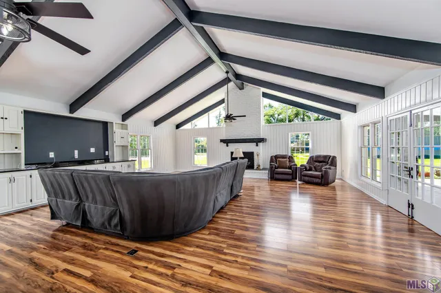 $990,000 | 1621 Bayou Black Drive, Houma, LA 70360