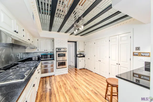 $990,000 | 1621 Bayou Black Drive, Houma, LA 70360