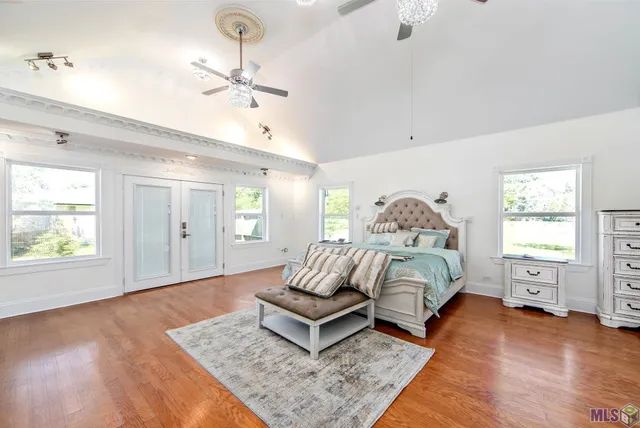 $990,000 | 1621 Bayou Black Drive, Houma, LA 70360