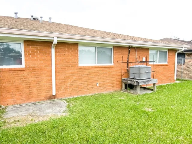 $1,400 | 4821 Francis Drive, New Orleans, LA 70126