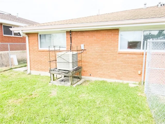 $1,400 | 4821 Francis Drive, New Orleans, LA 70126