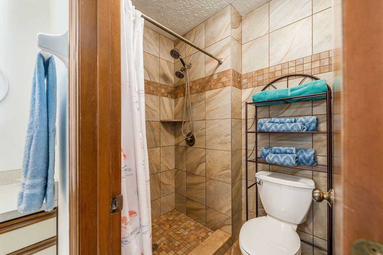 1525 Refugee Road Pickerington, OH 43147 - Photo 14 of 33 Master bathroom