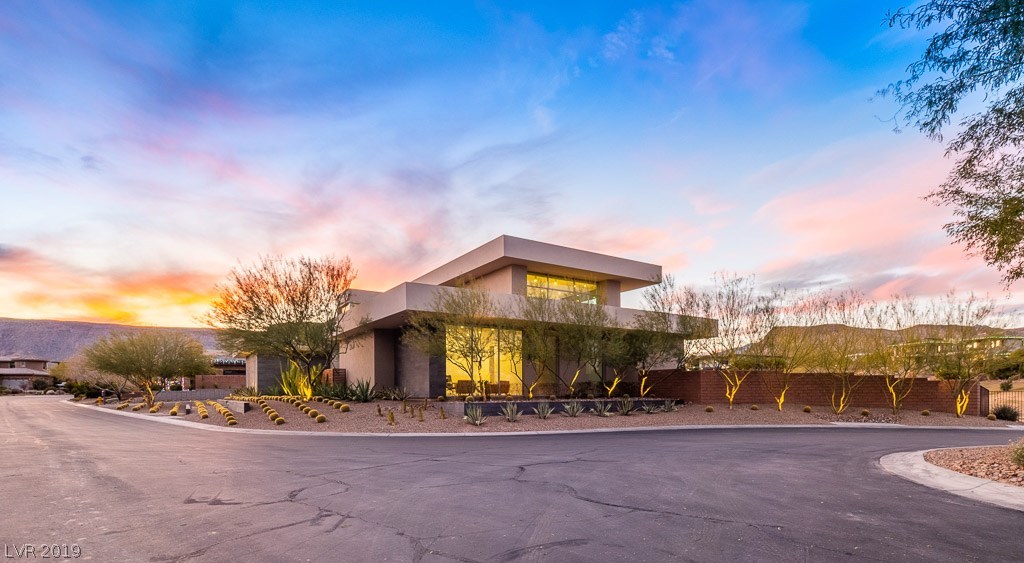 16 Hawk Ridge Drive Las Vegas, NV 89135 - Photo 2 of 50