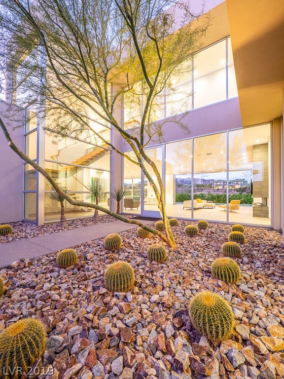 16 Hawk Ridge Drive Las Vegas, NV 89135 - Photo 5 of 50