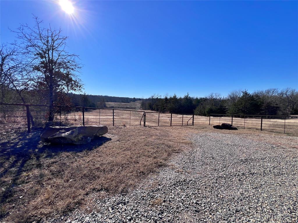 0 N3840 Road Coalgate, OK 74538 - Photo 32 of 35 a view of a yard with wooden fence