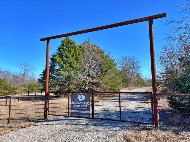 a black and white photo of a mirror