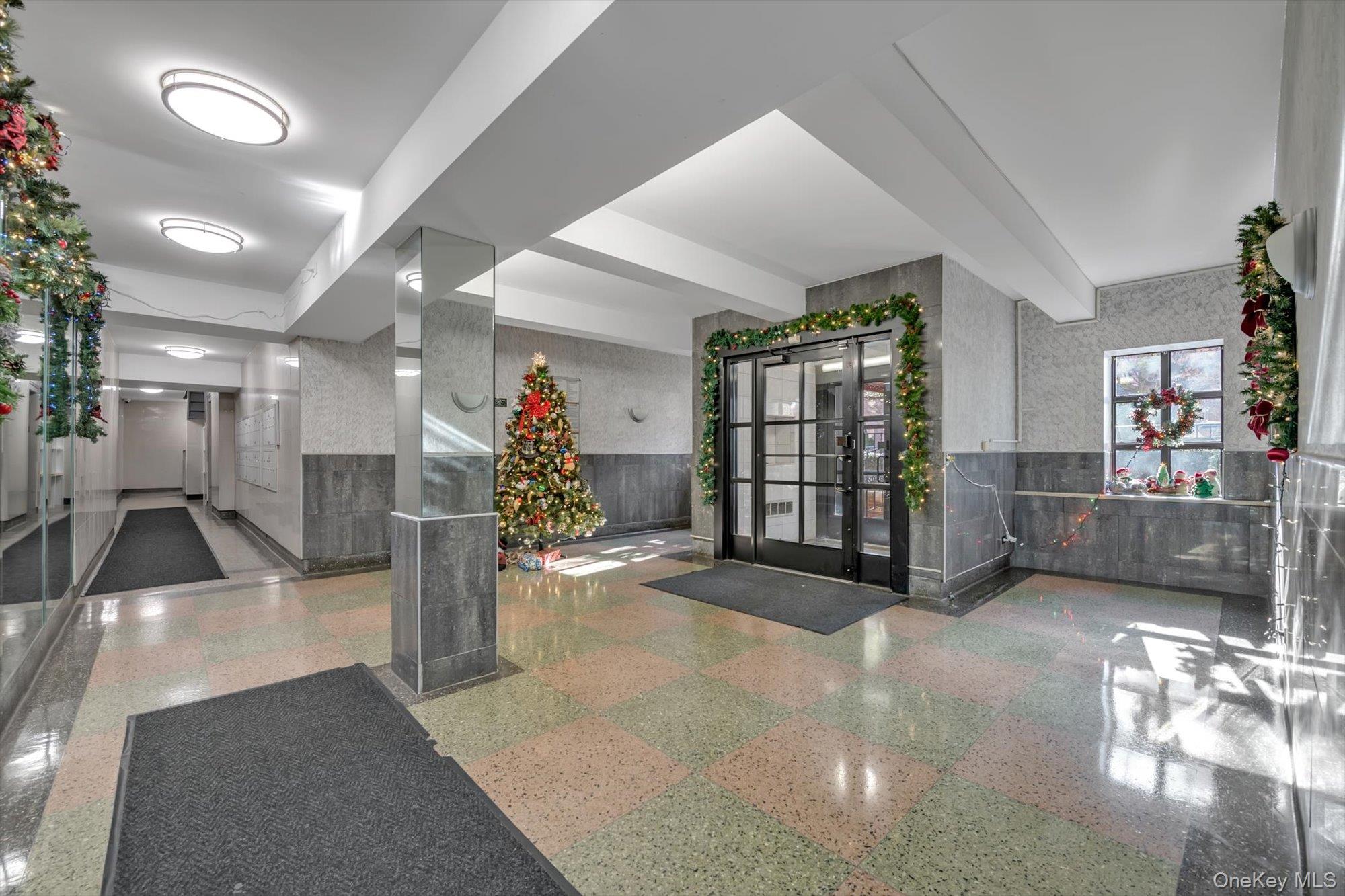 83-25 98th Street, Unit 4L Queens, NY 11421 - Photo 2 of 14 Lobby featuring beamed ceiling