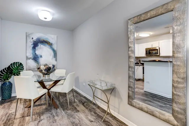 $2,838 | 304 Sibelius Court, Unit 304, Wheaton, IL 60189