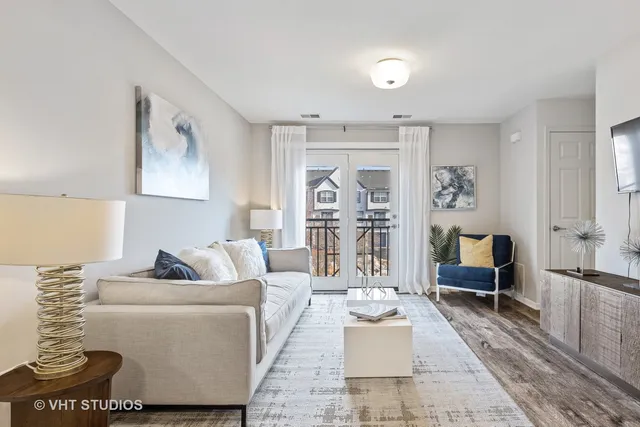 $2,838 | 304 Sibelius Court, Unit 304, Wheaton, IL 60189