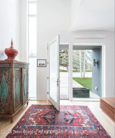 $5,350,000 | 455 East Broadway Avenue, Jackson, WY 83001