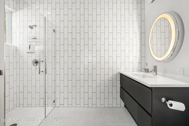 $5,350,000 | 455 East Broadway Avenue, Jackson, WY 83001