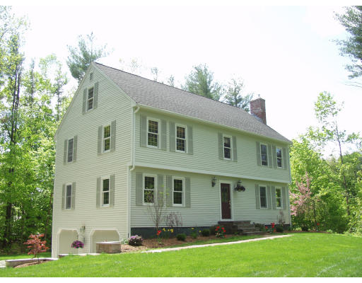 2 Upper Flanders Road Amherst, NH 03031 - Photo 2 of 16