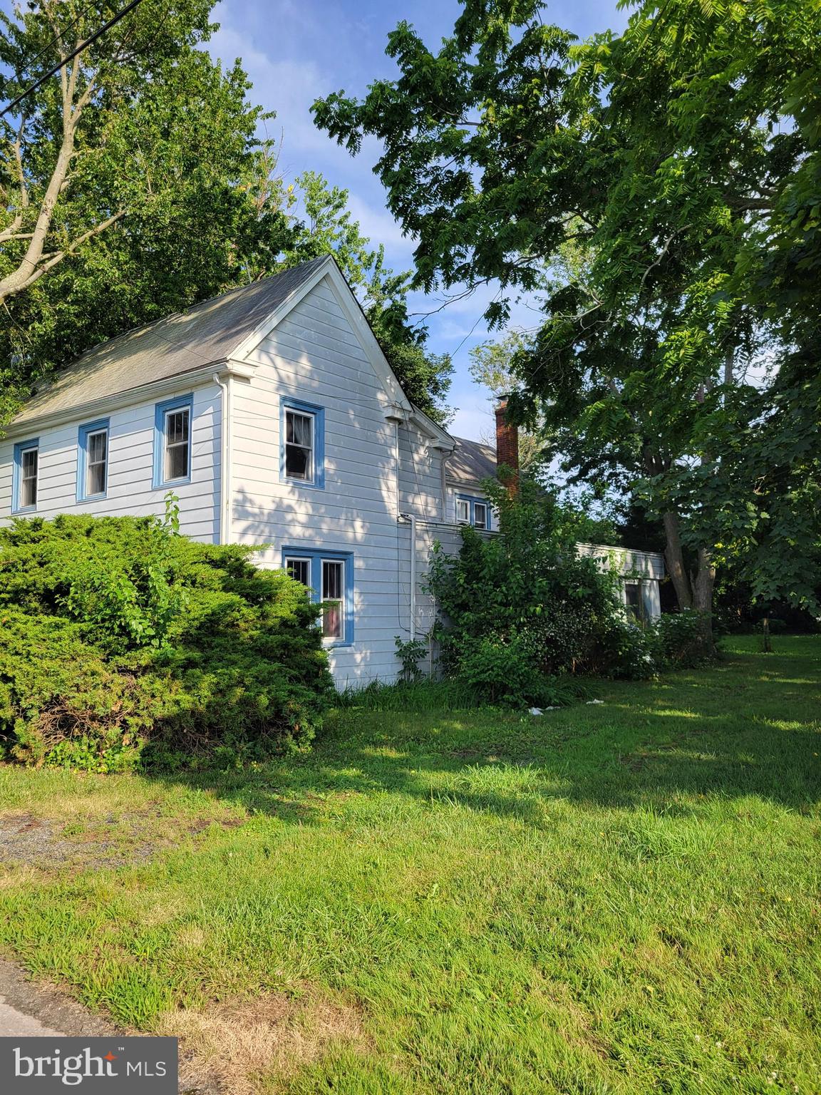 312 Front Street Dover, DE 19901 - Photo 1 of 15 a house view with a garden space
