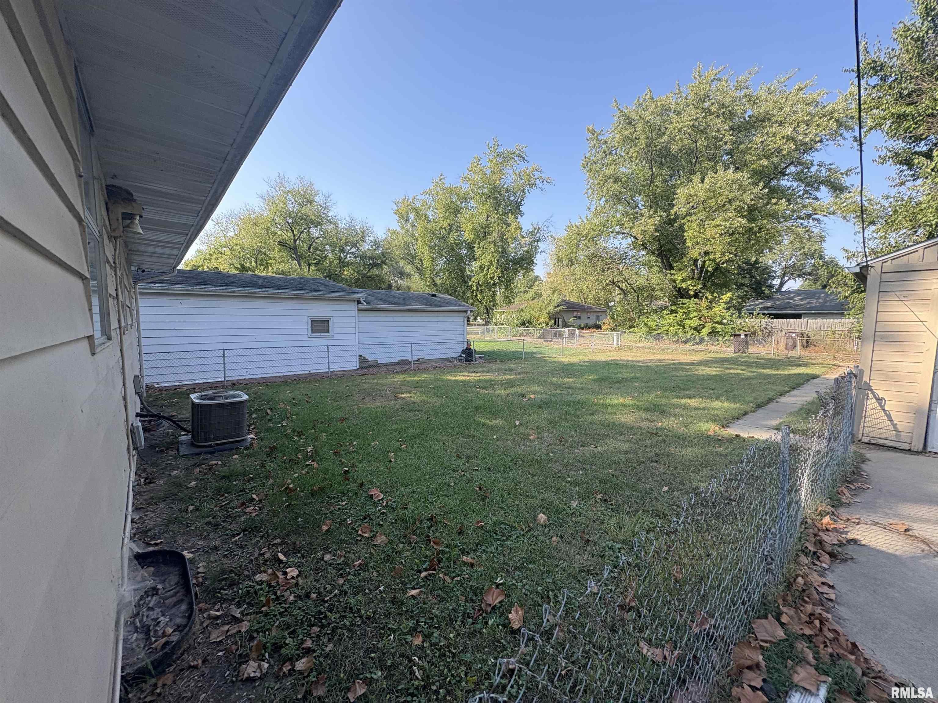 2819 West Marquette Street Peoria, IL 61605 - Photo 5 of 6