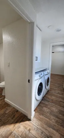 a view of utility room